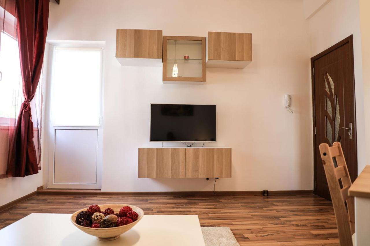 Ultracentral Apartament With Balcony - Old Town Bükreş Dış mekan fotoğraf
