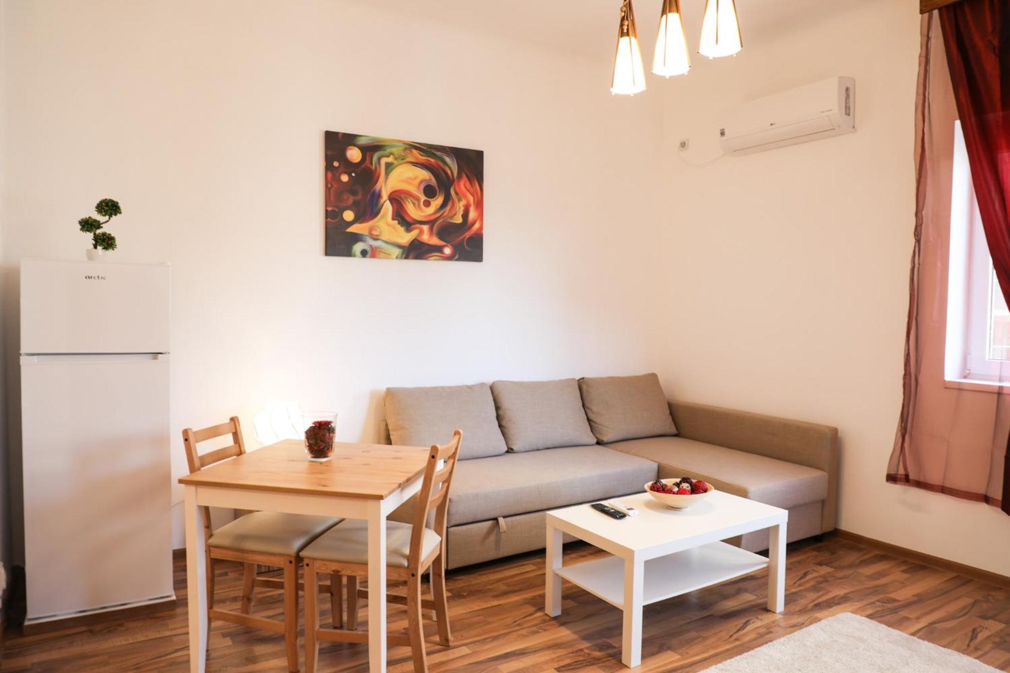 Ultracentral Apartament With Balcony - Old Town Bükreş Dış mekan fotoğraf