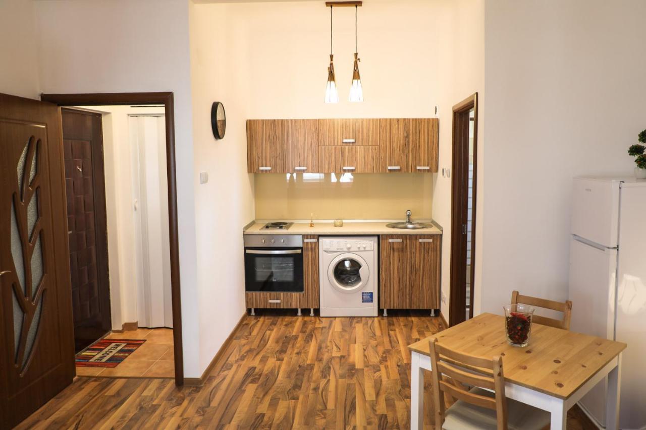Ultracentral Apartament With Balcony - Old Town Bükreş Dış mekan fotoğraf